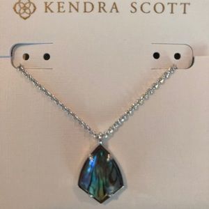 Kendra Scott necklace and earrings set